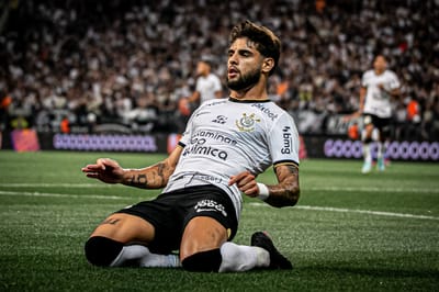 Yuri Alberto comemora seu gol marcado contra o Santo André — corinthians 2x1 santos