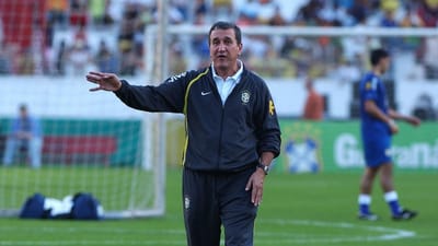 Confira o estado de saúde do ex-técnico Carlos Alberto Parreira - NSC Total — tecnico do tetra carlos alberto