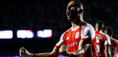 O Internacional derrotou o São Paulo por 3 a 1 no Morumbi. — 19