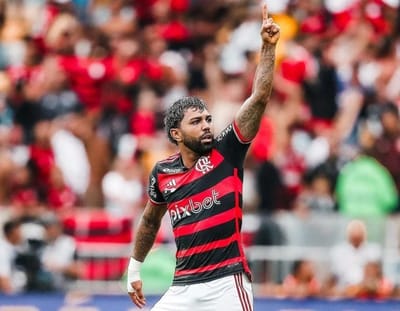 Gabigol brilha, Flamengo vence e abre vantagem na final! — 19