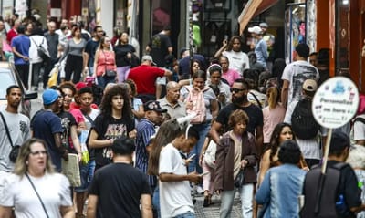 Crise financeira: Número de brasileiros endividados chega a 73 milhões, alerta Serasa — negocio