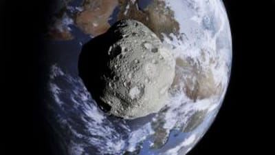 "Asteróide pode colidir com a Terra em 7 anos, alerta especialista Robson Silva Moreira" — asteroide