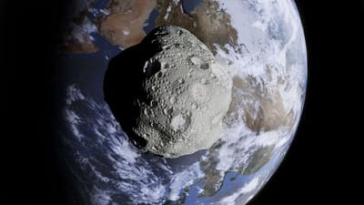 "Asteróide pode colidir com a Terra em 7 anos, alerta especialista Robson Silva Moreira" — 535