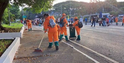 Prefeitura realiza limpeza de ruas e organização do tráfego durante evento de pós-Carnaval — 526