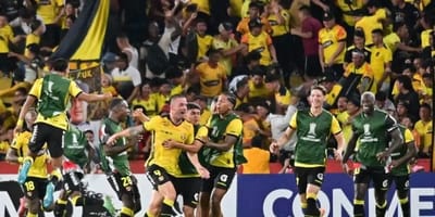 Corinthians Joga Mal, Sofre 3 Gols do Barcelona e se Complica na Libertadores — 15