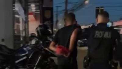 GCM prende homem por roubo e recupera o celular da vítima no Jardim São João. — gcm prende 10