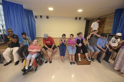 Prefeitura recebe inscrições de pessoas com deficiência visual para oficina gratuita de teatro — lifestyle