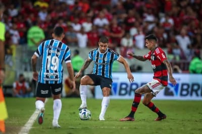 Flamengo Empata com Grêmio e Mantém Liderança no Brasileirão — 11