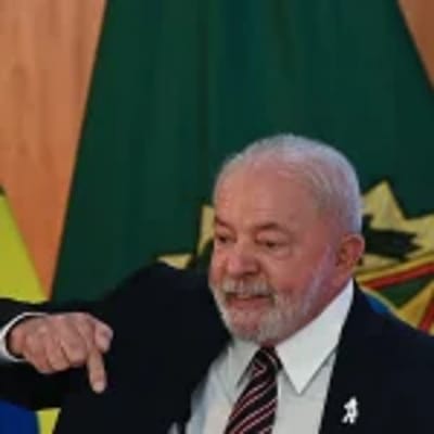 Lula Anuncia R$ 30 Bilhões em Crédito para Empresas Afetadas por Tarifaço de Trump — lula anuncia r 30 bilhoes