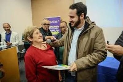 https://gazetanewsguarulhos.com.br/?p=9572&preview=true — entrega de titulos de