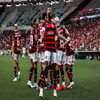 Flamengo Goleia o Vitória e Confirma Aspirante a Títulos — 12
