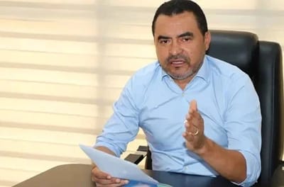 Governador do Tocantins é Afastado em Operação da PF Contra Desvio de Verbas da Covid-19 — governador do tocantins e afastado em