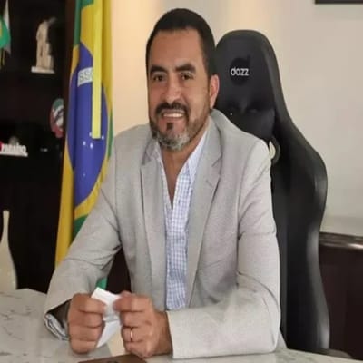 Governador do Tocantins é Afastado em Operação da PF Contra Desvio de Verbas da Covid-19 — governador do tocantins e afastado em