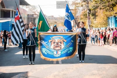 Alunos de Guarulhos Celebram Semana da Pátria com Desfile Cívico no Jardim Cumbica — 489