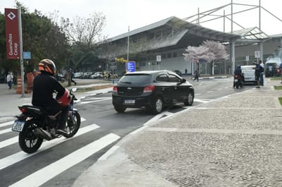 Prefeitura de Guarulhos Inaugura Bolsão de Estacionamento para Embarque e Desembarque no Cecap — 489