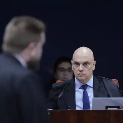 Advogado Afirma que Bolsonaro Está "Debilitado" e Não Comparecerá a Julgamento no STF — advogado afirma que bolsonaro esta debilitado