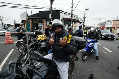Motociclistas de Guarulhos Participam de Ação Educativa pela Segurança no Trânsito — 480