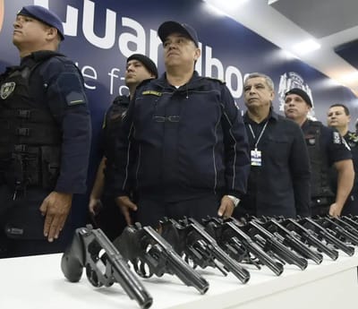 Guarulhos Doa 42 Revólveres Calibre 38 para Cidades do Interior e Fortalece Segurança no Estado — guarulhos doa 42 revolveres