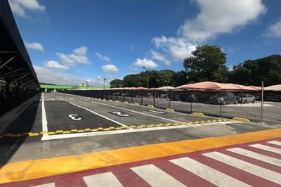 Aeroporto de Guarulhos inaugura praça exclusiva para embarque de carros de aplicativo no Terminal 2 — 20
