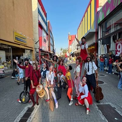 Arte no calçadão: Escola Viva de Artes Cênicas de Guarulhos celebra Dia do Circo na Rua Dom Pedro II — 66