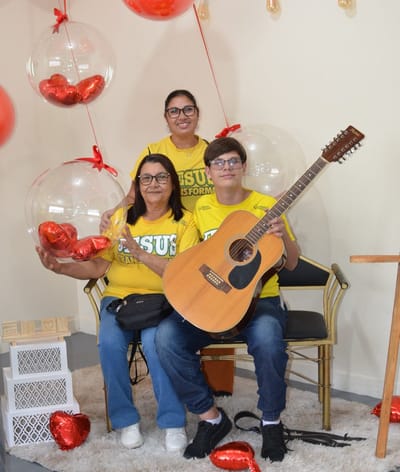 Expandindo o Reino: Igreja Batista Quebra as Paredes do Templo e Leva a Luz de Cristo para as Ruas de Guarulhos — expandindo o reino igreja batista