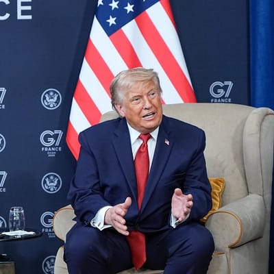 trump angrily defends iran deal belittling the one obama signed 1781722874372 — 45