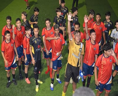 O Motor de um Sonho: Filho de mecânico e capitão nato, jovem promessa de Guarulhos acelera rumo à elite do futebol mundial — o motor de um sonho filho