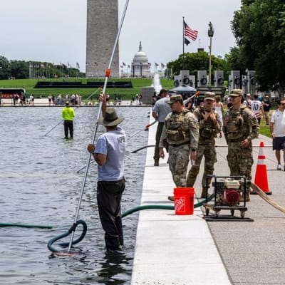 trump s reflecting pool is plagued by multiple problems from green algae to brok 1781976672897 — 55