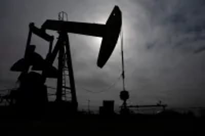 zelensky diz que ucrania atacou duas refinarias de petroleo na russia 1782637269266