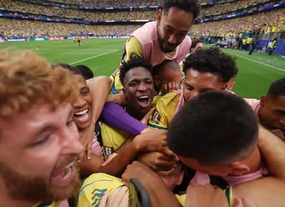 Brasil vence o Japão de virada aos 50 do segundo tempo e avança na Copa do Mundo — brasil vence o japao de virada