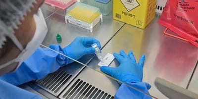 anvisa-atualiza-normas-para-controle-de-qualidade-em-laboratorios — 46