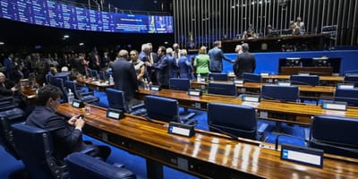 senador-omar-aziz-articula-rito-especial-para-acelerar-votacao-da-pec-da-escala- — 52