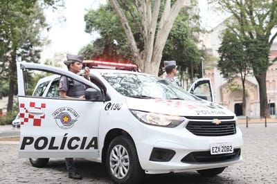 policia-militar-impede-roubo-e-recupera-r-60-mil-em-medicamentos-na-vila-madalen — 8