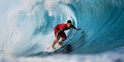 medina-e-vice-campeao-da-etapa-de-fiji-da-wsl-com-nota-10 — 50