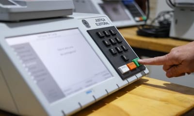 tse-aprova-registros-de-seis-candidatos-a-presidencia — 50