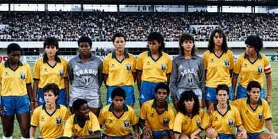 desfile-de-7-de-setembro-homenageia-pioneiras-do-futebol-feminino — 6