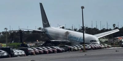 aviao-de-carga-da-amazon-prime-air-ultrapassa-pista-e-mata-5-em-miami — 7