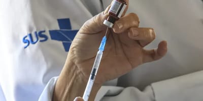 anvisa-amplia-indicacao-de-vacina-contra-meningite-para-bebes-a-partir-de-seis-s — 172