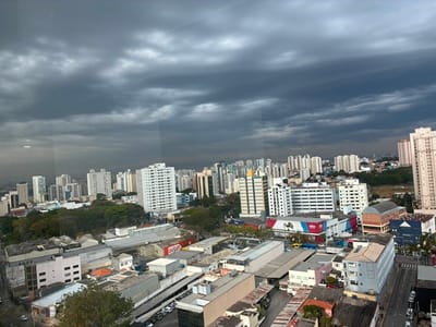 quinta-feira-tera-chuva-e-trovoadas-em-guarulhos-temperatura-sobe — 13