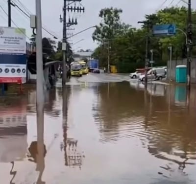 chuva-provoca-alagamentos-em-guarulhos-nesta-sexta-feira — 165