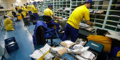 tst-determina-manutencao-de-80-do-efetivo-dos-correios-durante-greve — 43