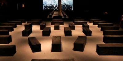 instalacao-no-sesc-pompeia-denuncia-violencia-do-trafico-de-escravizados — 106