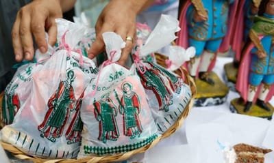 familias-cariocas-celebram-tradicao-de-cosme-e-damiao — 84