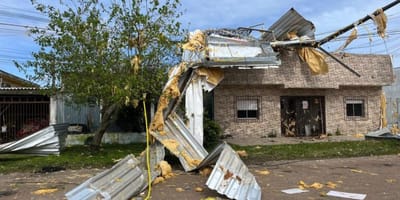 temporais-deixam-4-8-mil-casas-afetadas-em-santa-catarina-e-rio-grande-do-sul — 79