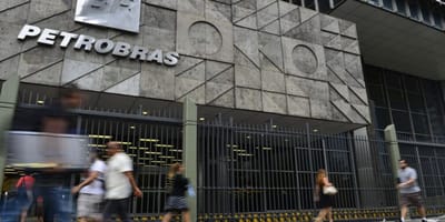 petrobras-fecha-acordo-para-comprar-gas-dos-eua-por-22-anos — 77
