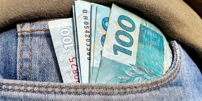 governo-central-tem-deficit-de-r-13-6-bilhoes-em-agosto — 77