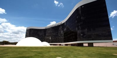 tse-anuncia-que-90-das-urnas-estao-prontas-para-eleicoes — 76
