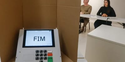 justica-eleitoral-reforca-regras-de-votacao-para-evitar-registros-eletronicos — 75