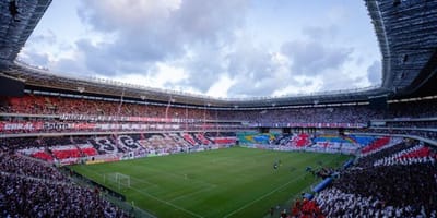 santa-cruz-empata-com-maringa-e-retorna-a-serie-b-apos-10-anos — esporte