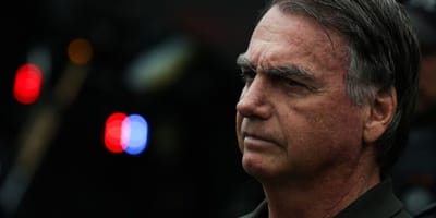 pgr-libera-visitas-de-flavio-bolsonaro-ao-pai-na-prisao-domiciliar — 51